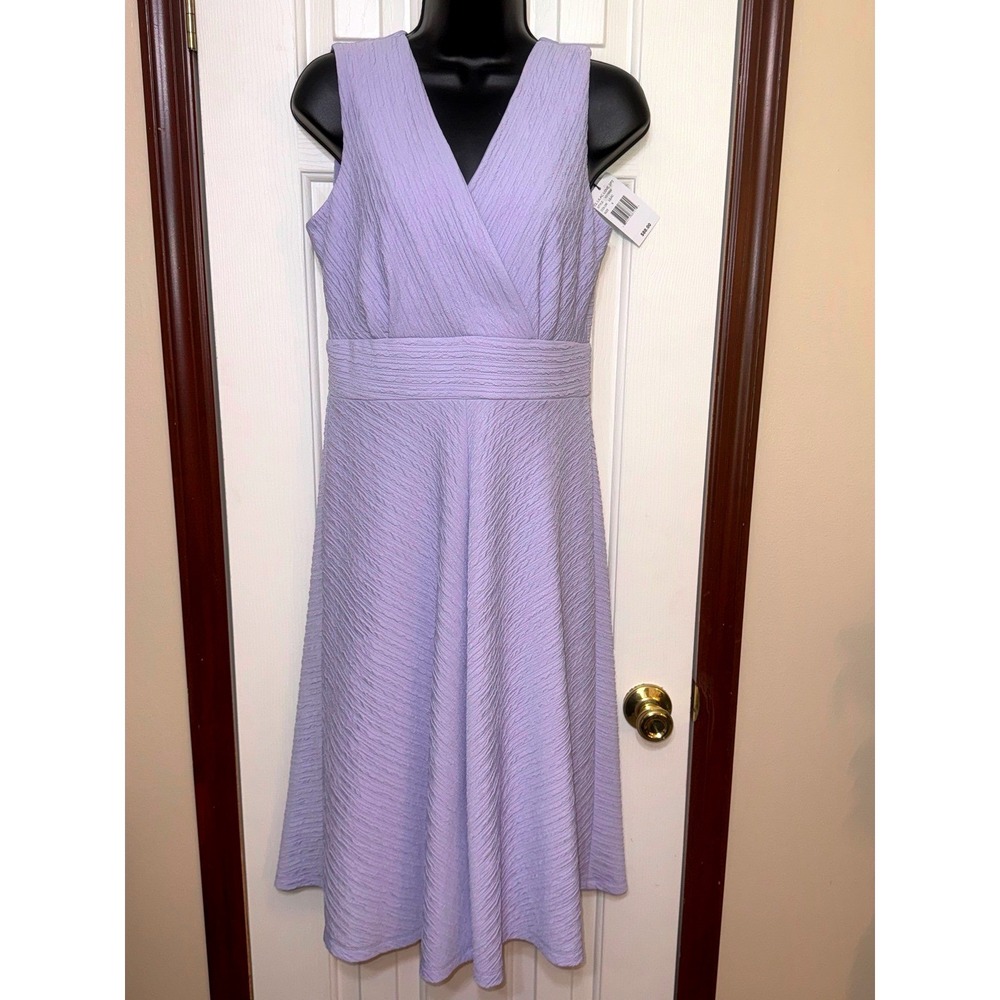 Ronni Nicole Lavender Textured V-Neck Midi Dress